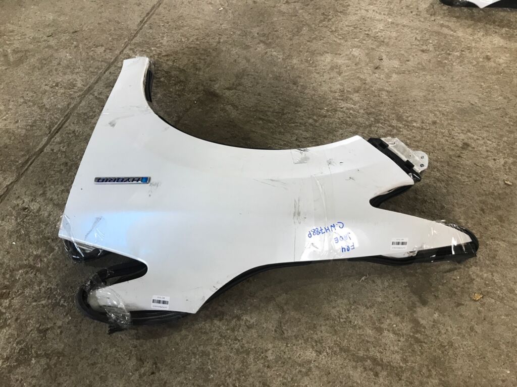 Крыло переднее на Honda Jade FR4, Левое расположение