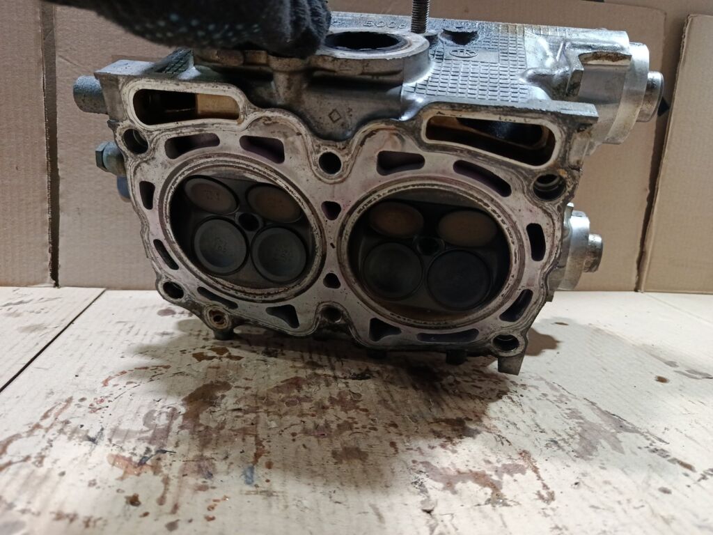 Головка блока цилиндров на Subaru Legacy Wagon BH5 EJ206 Фото 6