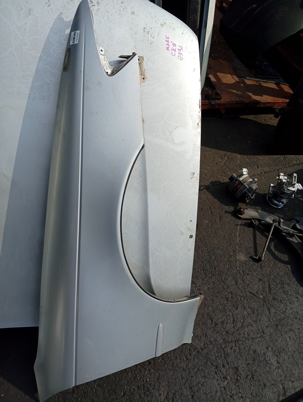 Крыло переднее на Toyota Mark II GX90, Правое расположение