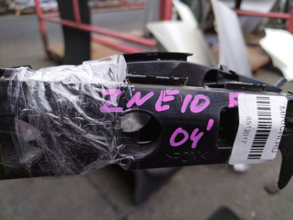 Крепление бампера 52116-68010, 52115-68010 на Toyota Wish ZNE10G Фото 2