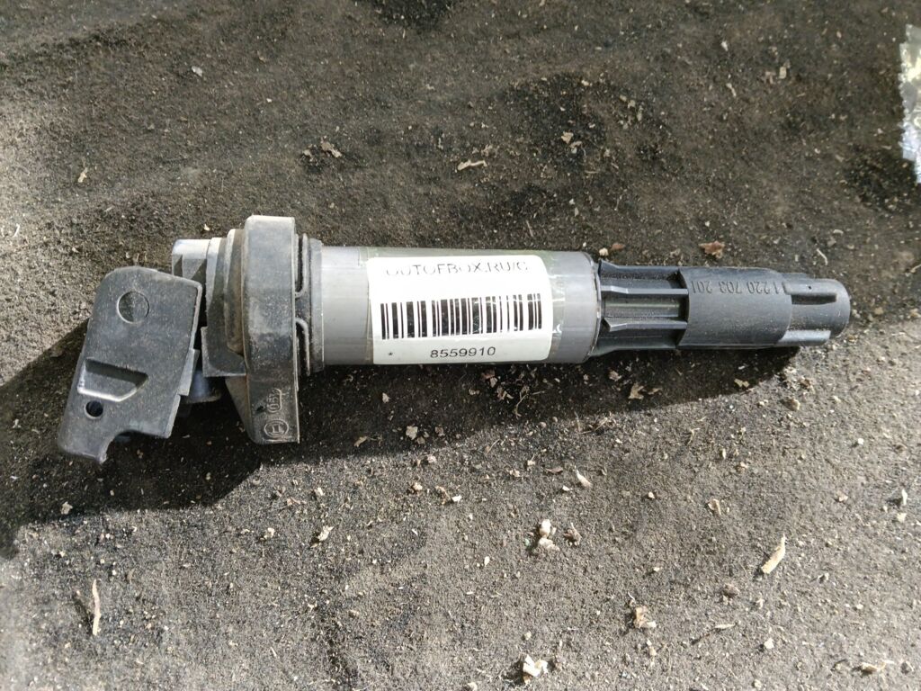 Катушка зажигания на Bmw 7-Series E65 N62B44A 0221504100  0221504464  12130148594  12130390064  12131712219  12137594938