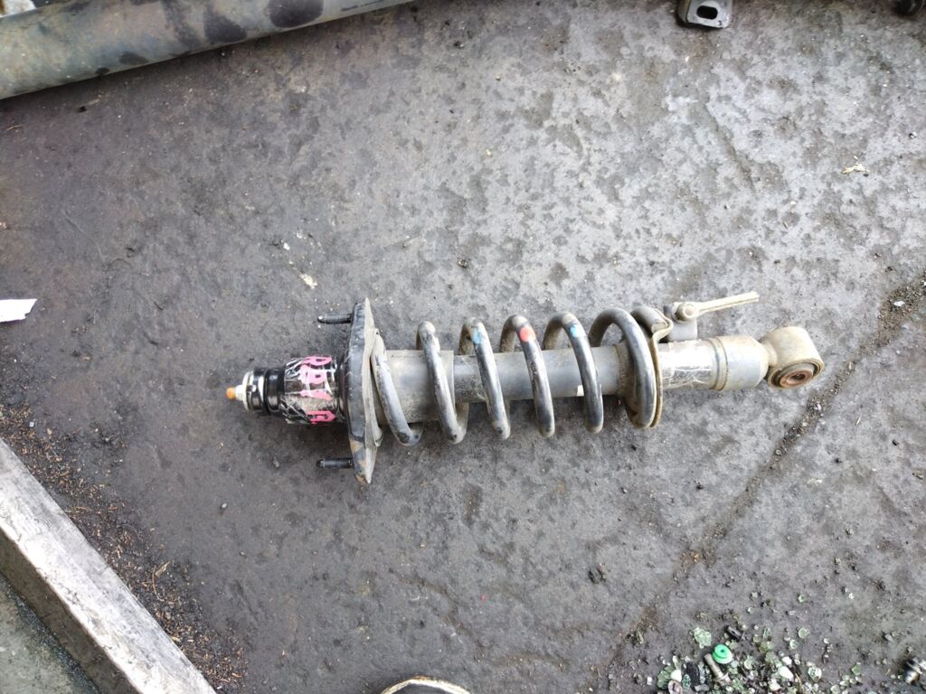 Стойка амортизатора на Honda Odyssey RB1 K24A Фото 2