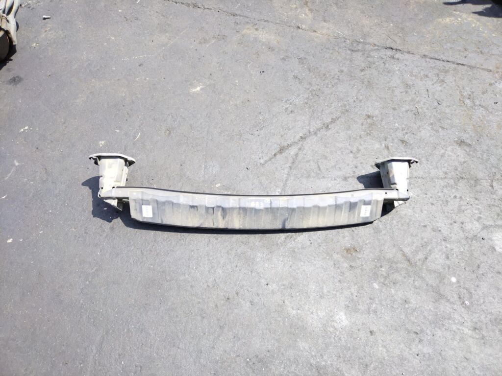 Жесткость бампера на Honda Freed GB3, Переднее расположение