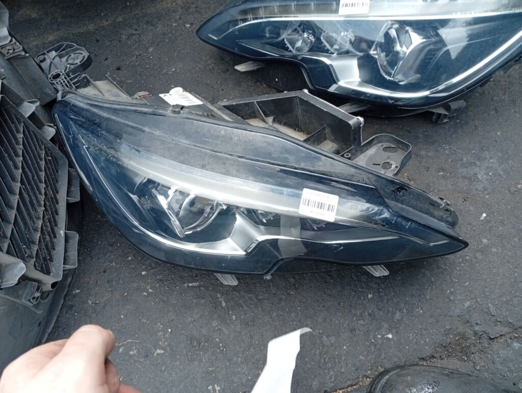 Фара на Peugeot 308 Фото 2