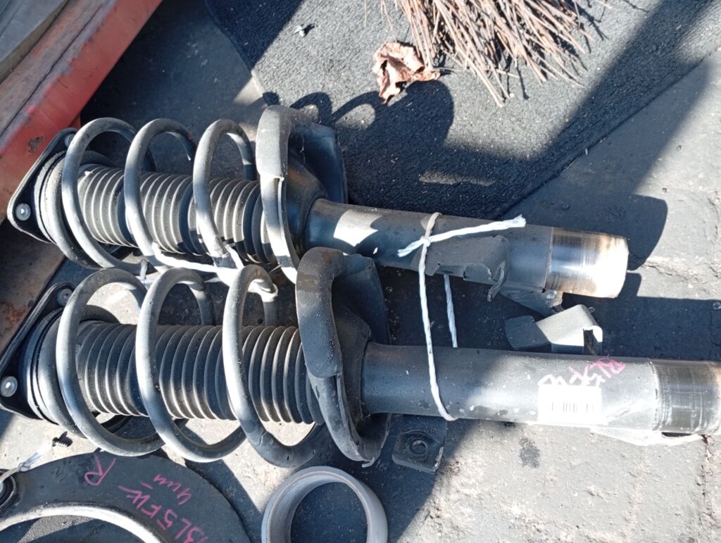 Стойка амортизатора на Mazda Axela BL5FW ZY-VE, Переднее расположение