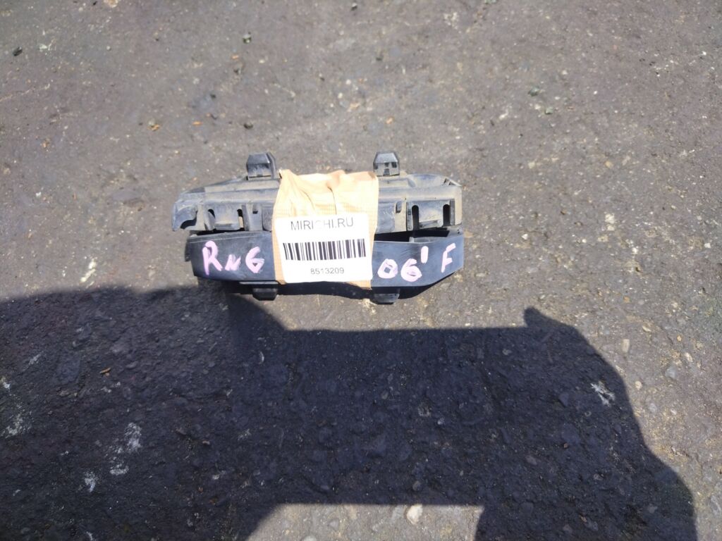 Крепление бампера на Honda Stream RN6, Переднее расположение