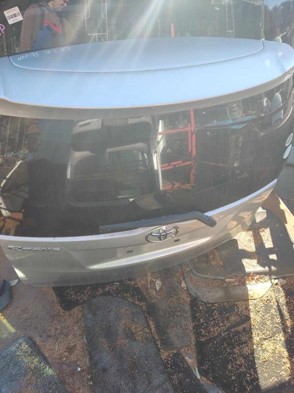 Дверь задняя на Toyota Ractis NCP125