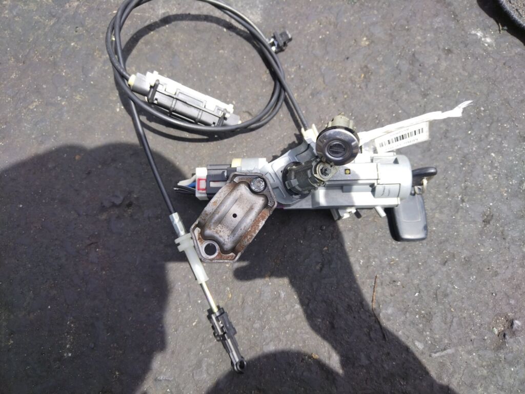 Замок зажигания на Mazda Demio DW3W