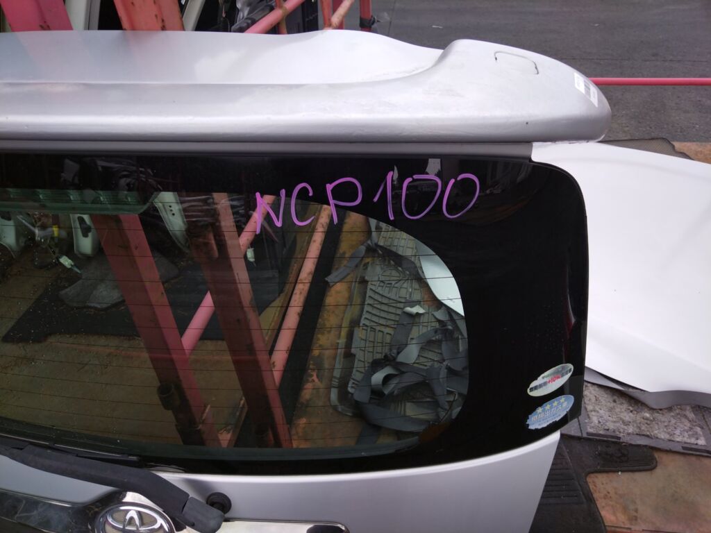 Дверь задняя на Toyota Ractis NCP100