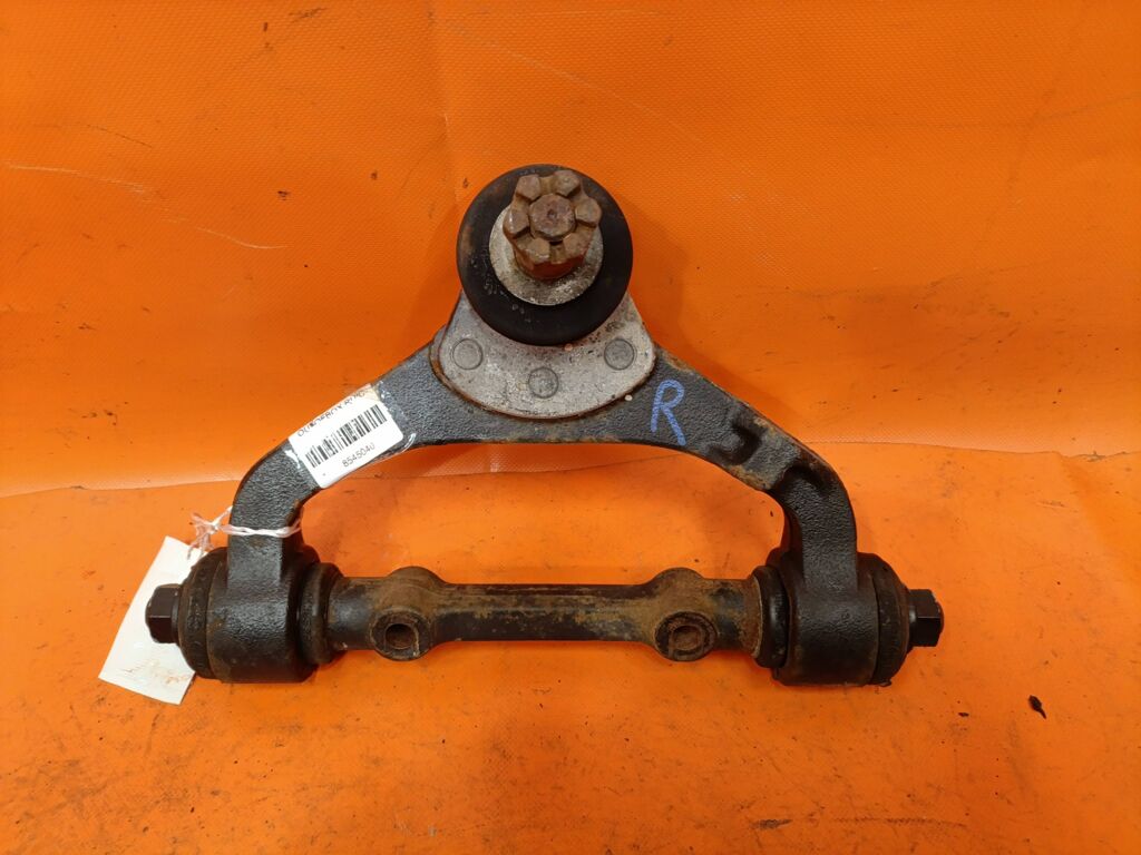 Рычаг на Mitsubishi Canter FGA20 4P10-T, Переднее Правое Верхнее расположение