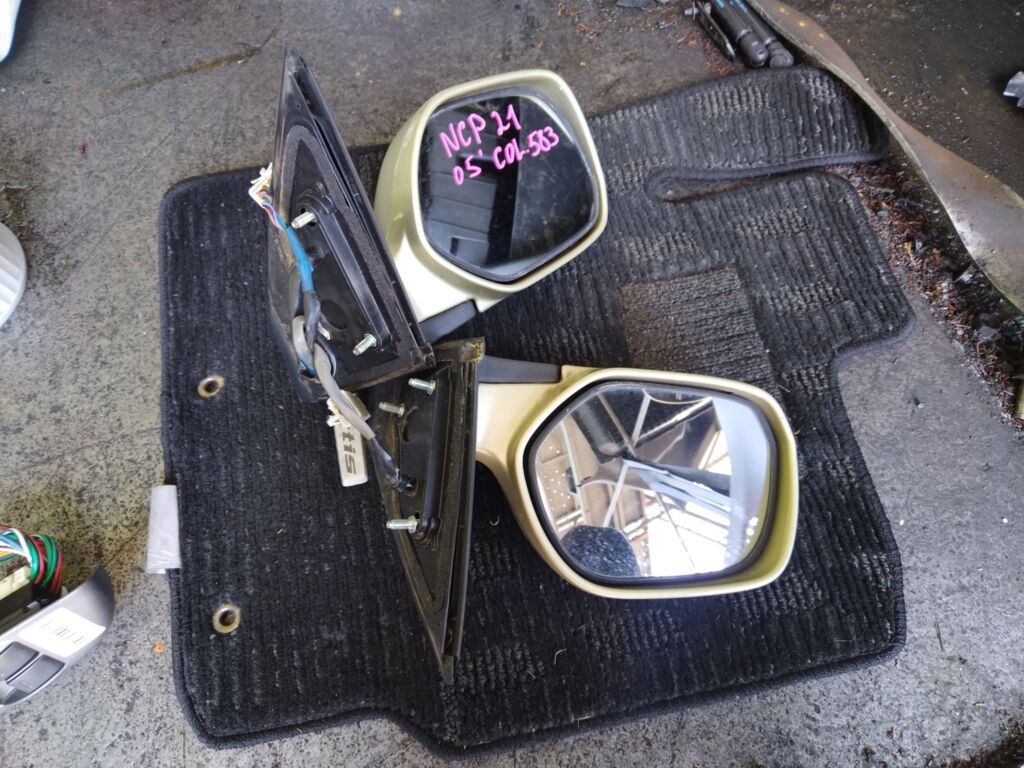 Зеркало двери боковой на Toyota Funcargo NCP21 Фото 3