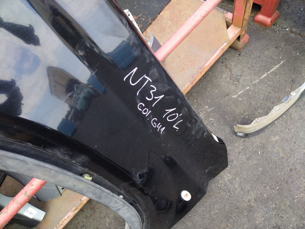 Крыло переднее на Nissan X-Trail NT31, Левое расположение