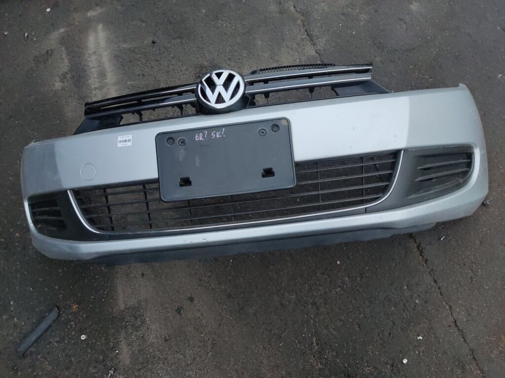 Бампер на Volkswagen Golf Vi 5K 5K0807221A, Переднее расположение
