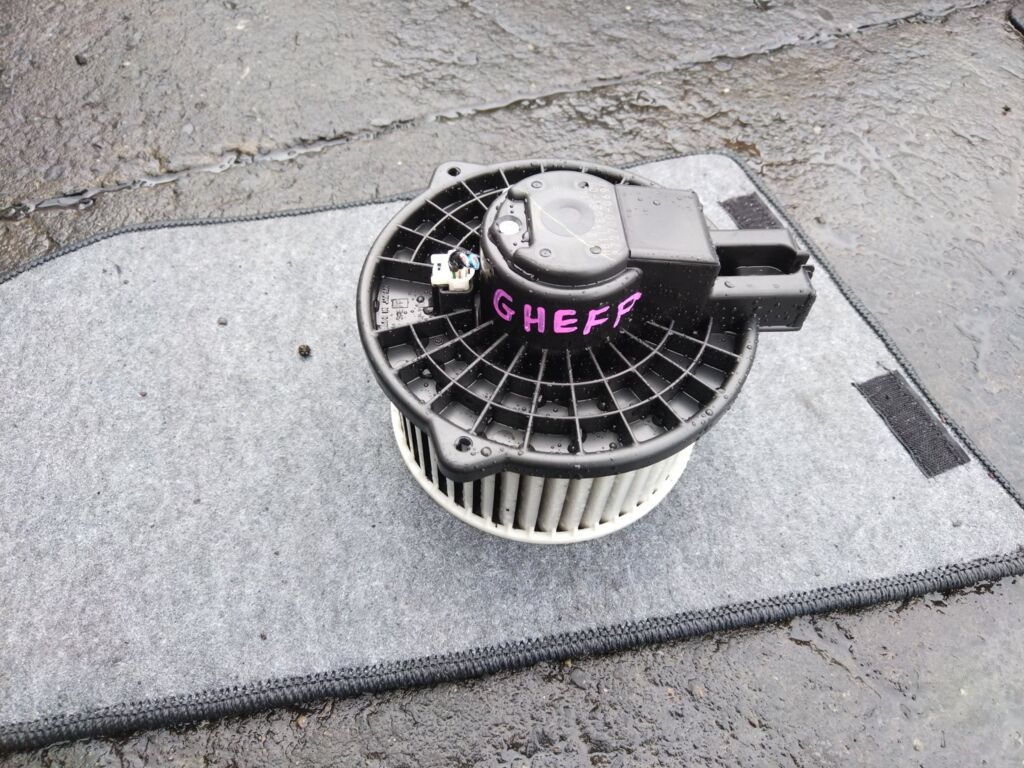 Мотор печки на Mazda Atenza GHEFP