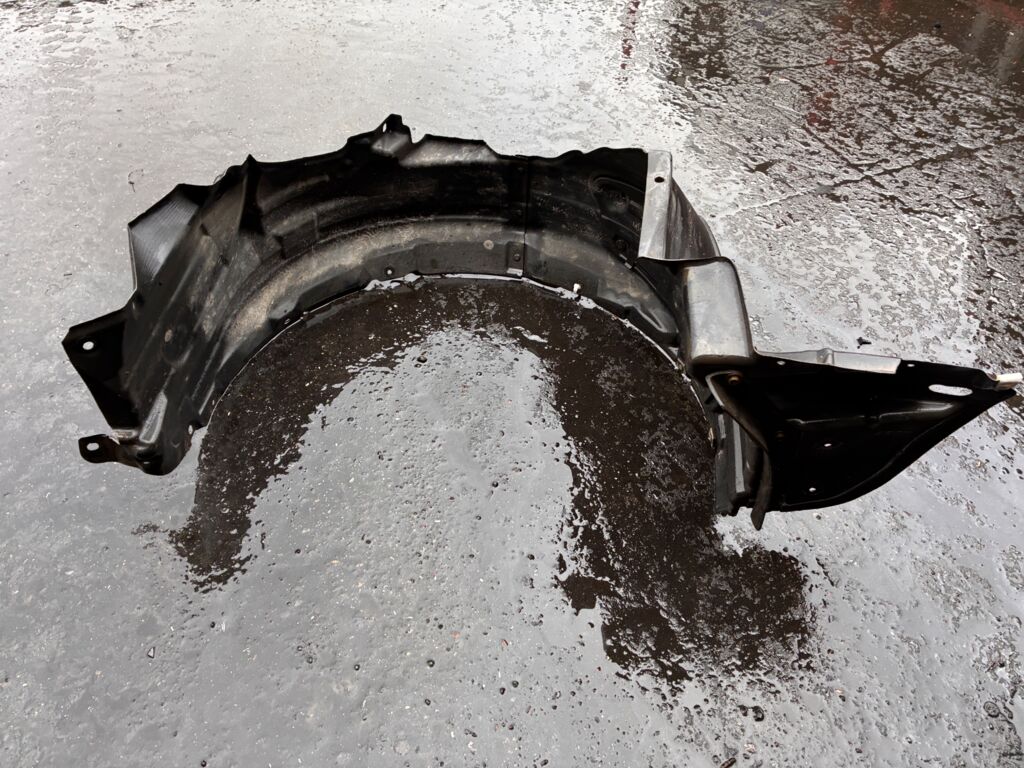 Подкрылок на Toyota Mark X GRX120 4GR-FSE 53896-22090  53806-22040, Переднее Левое расположение