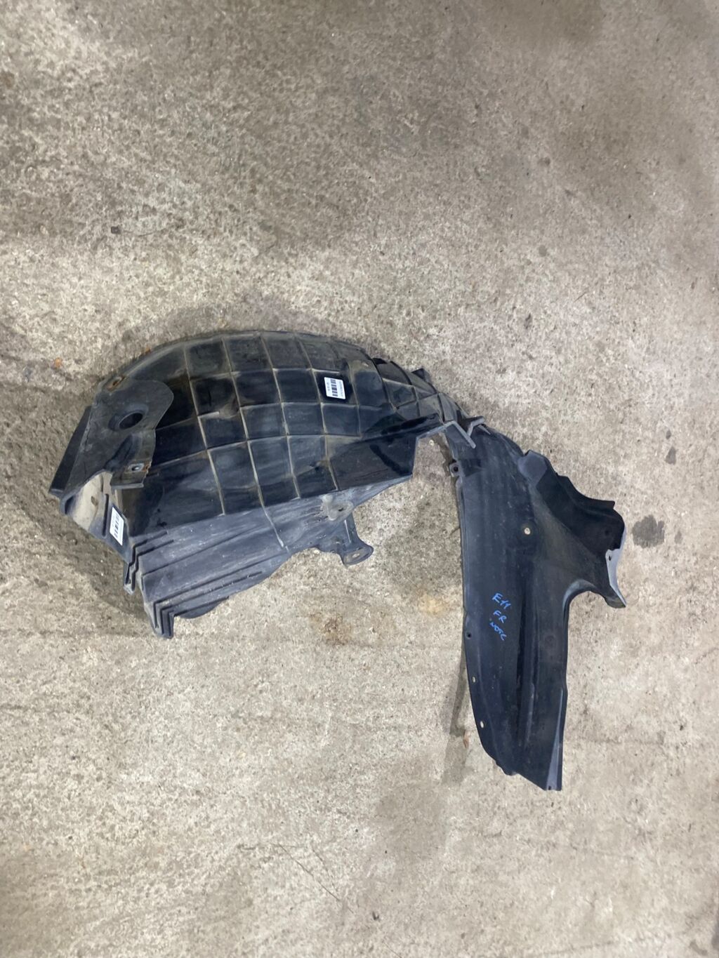 Подкрылок 638401U600, 212630, 2711FP1, 2711FP1T, 63840-8Y20A, 63840-9U000, 63840-9U20A, 63840-9U20B, 638429U000, 8400-618, 915.NS11115R, 974592, DS11174AR, DT501016L0R00, FP 5013 388, NNNOT06-300-R, NNNOT06300R, NNNOT06301R, PDS11174AR, ST-DTE1-016L-1 на Nissan Note E11 Фото 2