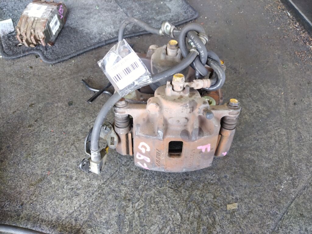 Суппорт на Honda Mobilio GB1 L15A, Переднее расположение