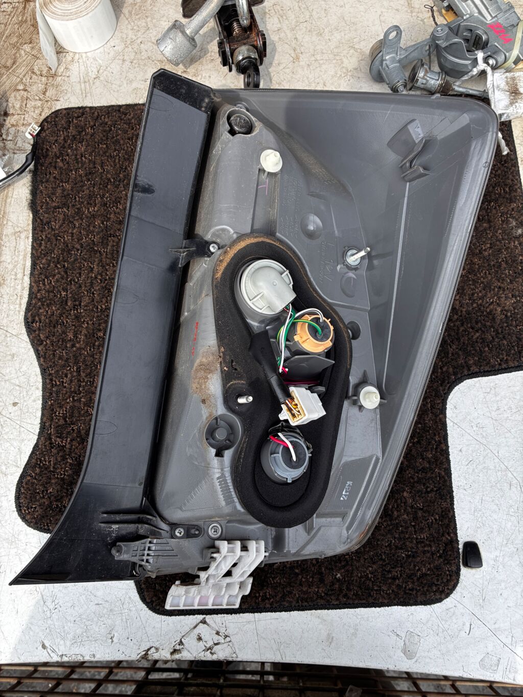 Стоп 47-37 47-37,212-19T8L-LD-AE на Toyota Prius ZVW30 Фото 2