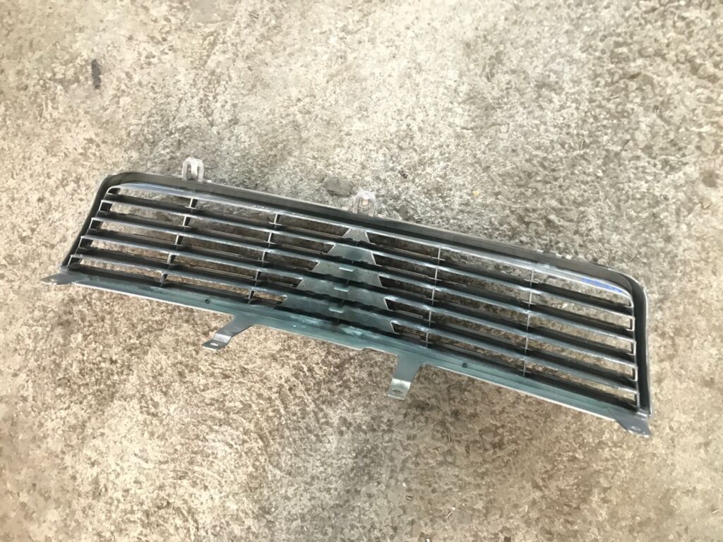 Решетка радиатора 62310-EQ400, DS07264GA на Nissan X-Trail NT30 Фото 4