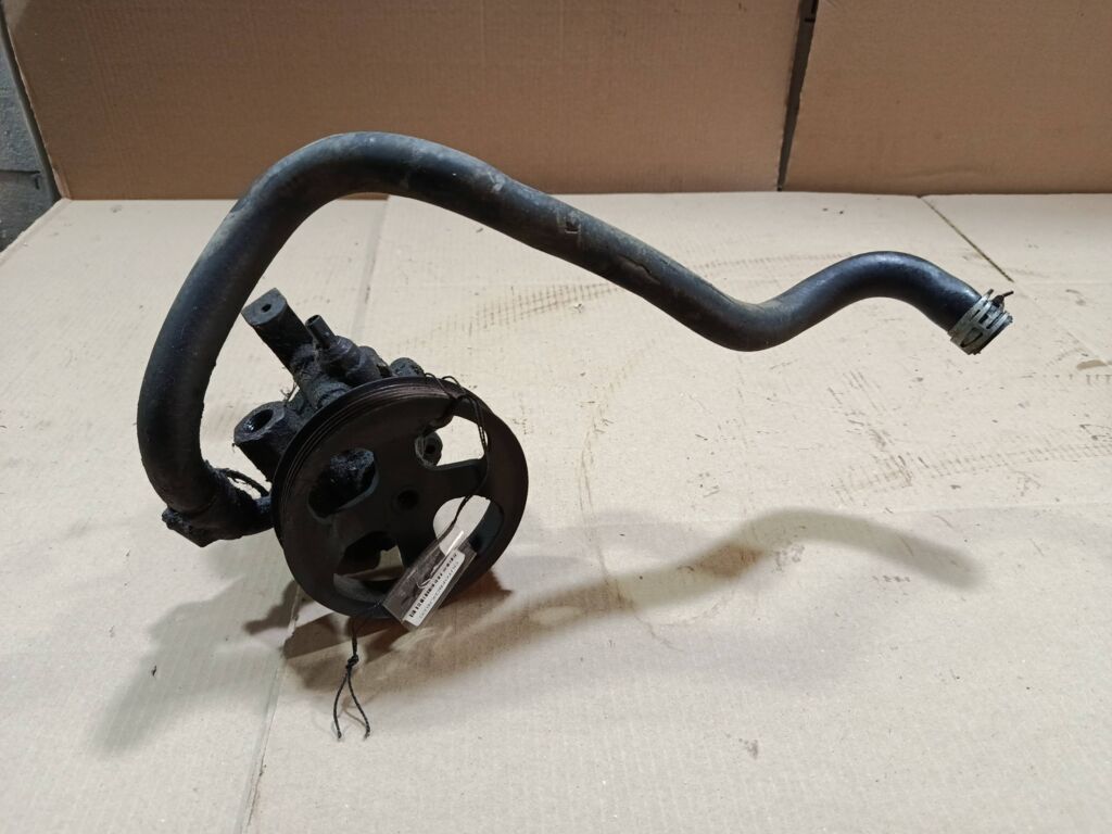 Насос гидроусилителя на Toyota Vista ZZV50 1ZZ-FE