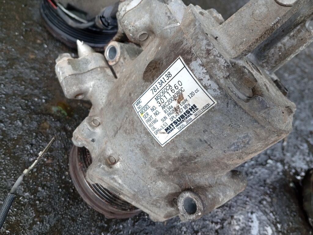 Компрессор кондиционера 7813A138 на Mitsubishi Colt Z21A 4A90 Фото 2