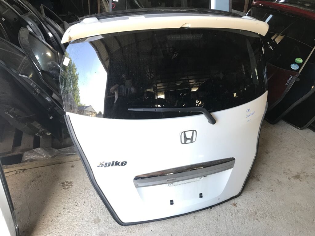Дверь задняя на Honda Freed Spike GB3