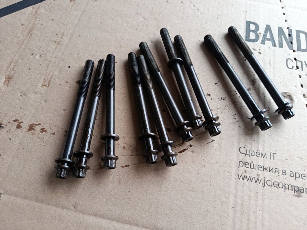 Болт крепежный гбц на Suzuki Sx4 YA11S M15A