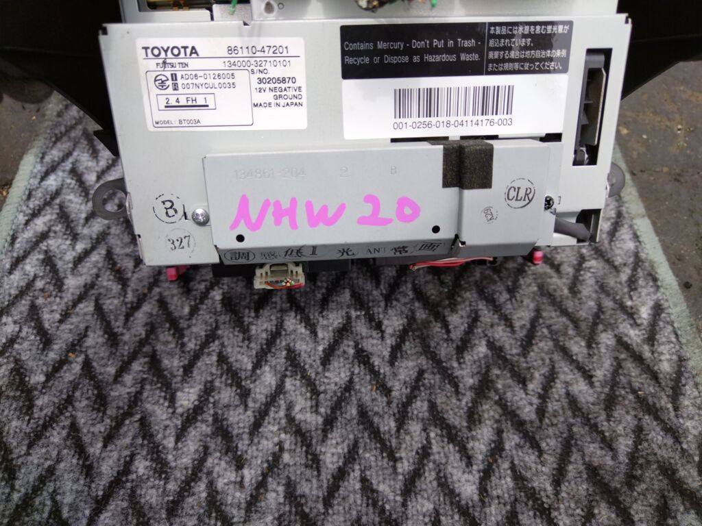 Дисплей информационный на Toyota Prius NHW20 86110-47201