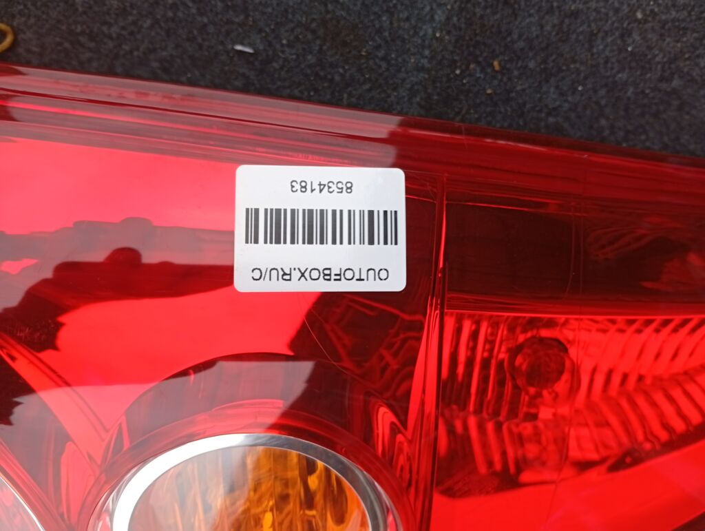 Стоп на Mazda Premacy CP8W 220-61961, Левое расположение