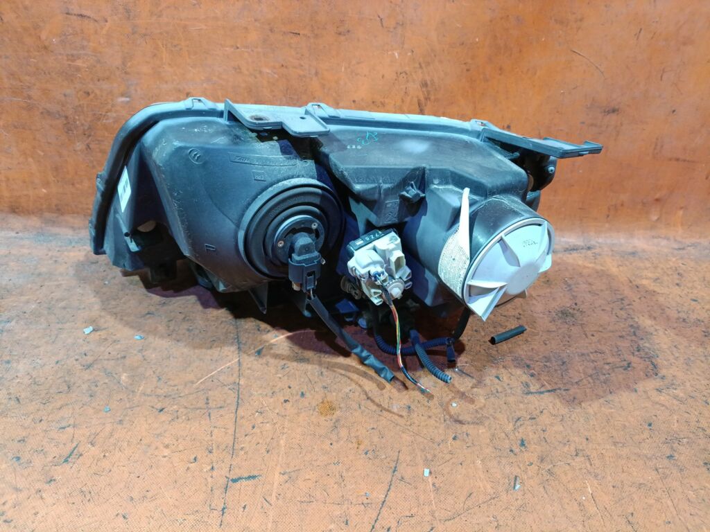 Фара на Suzuki Escudo TD94W 100-59087, Правое расположение