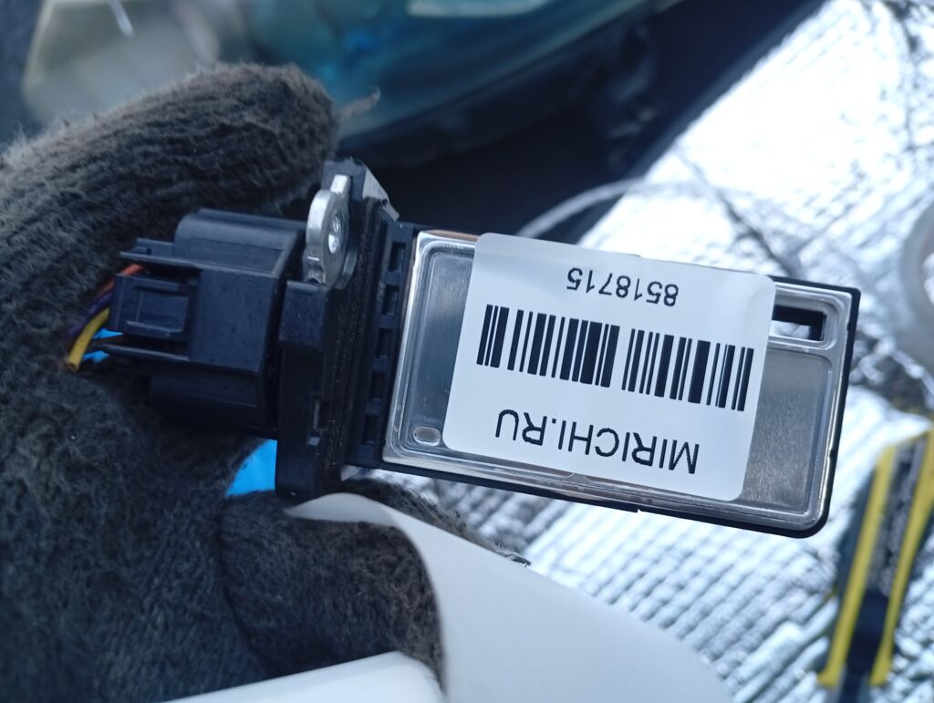 Датчик расхода воздуха 22680-7S000 на Nissan Cube Z12 HR15DE Фото 2