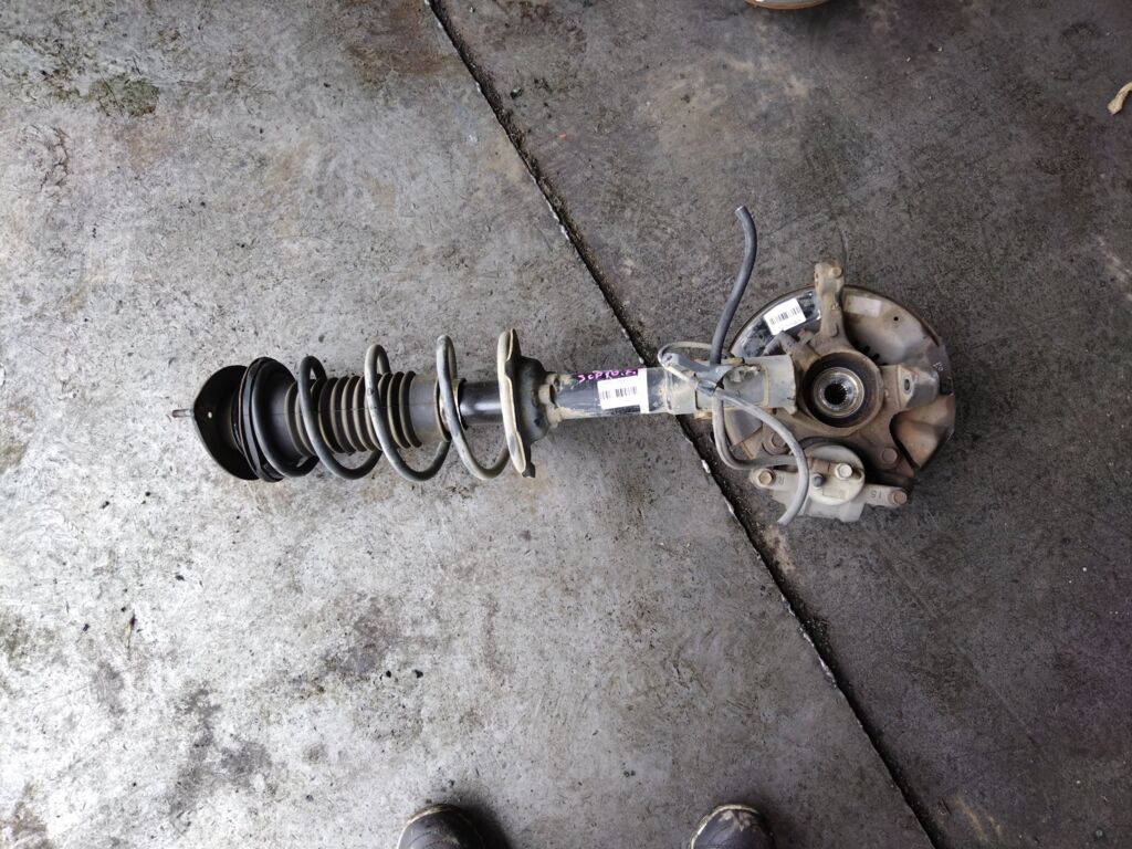 Стойка амортизатора на Toyota Vitz KSP90 1KR-FE 30-K98-A  314 751  334472  48510-80294  485100D271  485100D290  485100D460  4851052790  4851052820  4851052821  4851052890  4851052A00  4851052B30  4851052C30  4851052C50  4851052F00  4851052F81  4851052F82  4851052G10  4851052G40  4851052G60  4851052G70  4851052J00  4851052J10  4851052K80  4851080189  4851080190  4851080194  4851080277  4851080398  A024314939  B3293  CR-049-8751  SJ-049-8751  ST-049-8751  ST-049FR-SCP90, Переднее Правое расположение