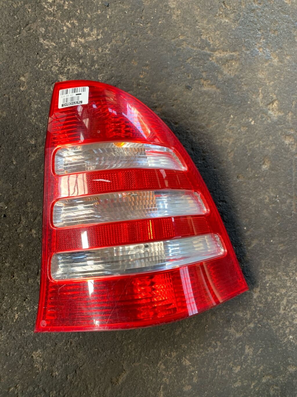 Стоп на Mercedes-Benz C-Class Station Wagon S203.246 A2038202464, Правое расположение