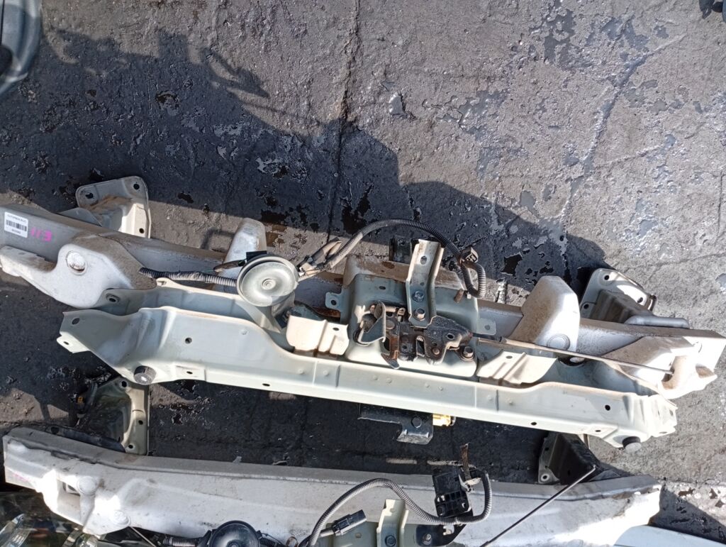 Жесткость бампера на Nissan Note E11 Фото 2