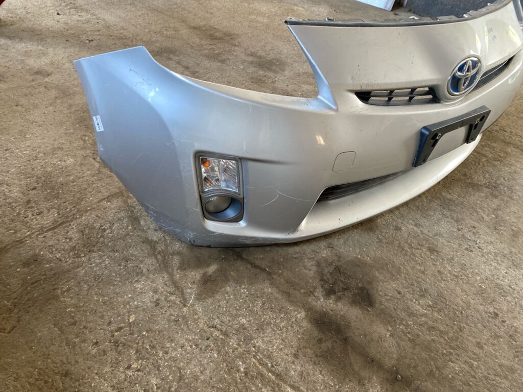 Бампер 04709 04709 на Toyota Prius ZVW30 Фото 2