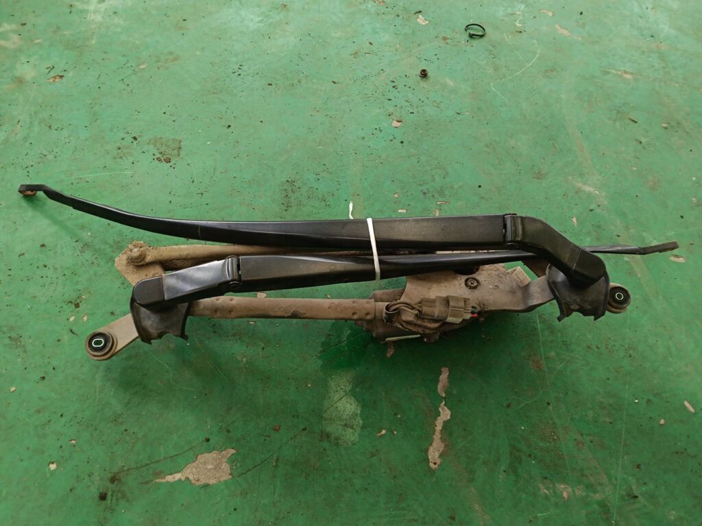 Мотор привода дворников на Toyota Corolla ZRE151L 85110-02240