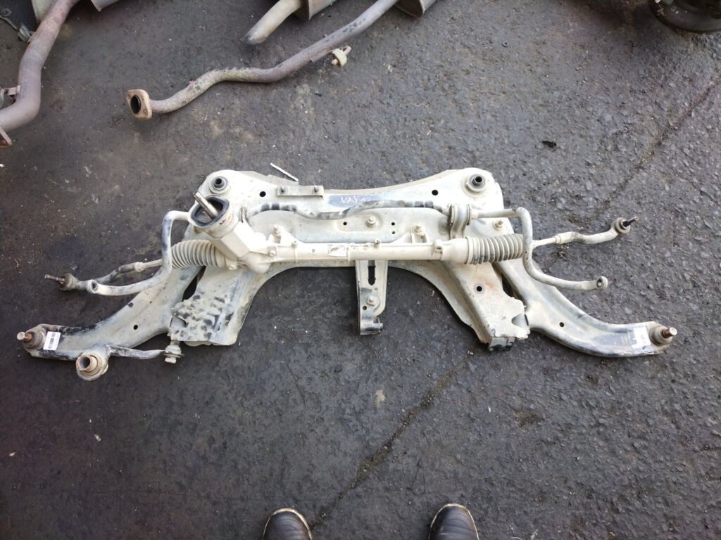 Балка под ДВС на Nissan Ad Expert VAY12 CR12DE 544003U810  544003U811  54400AX101  54400AX102, Переднее расположение