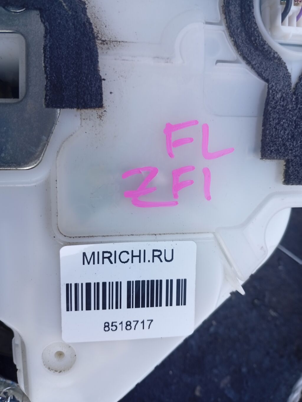 Замок двери на Honda Cr-Z ZF1 Фото 2