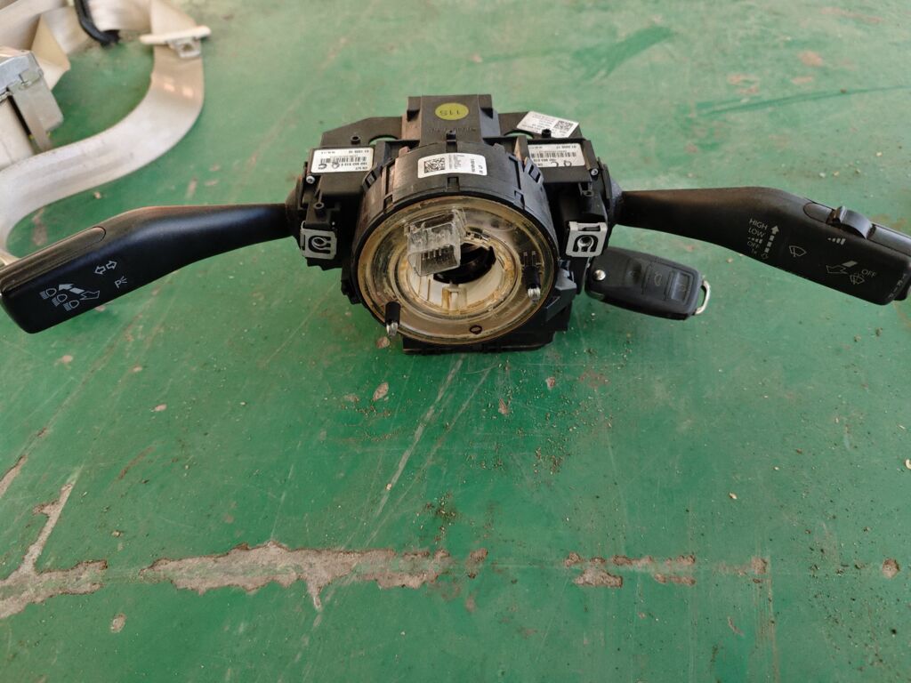 Шлейф-лента air bag 1K0953549BF, 1K0959653C, 1K5953503DK, 1K0953519L, 1K0953513E на Skoda Octavia A5 1Z Фото 3