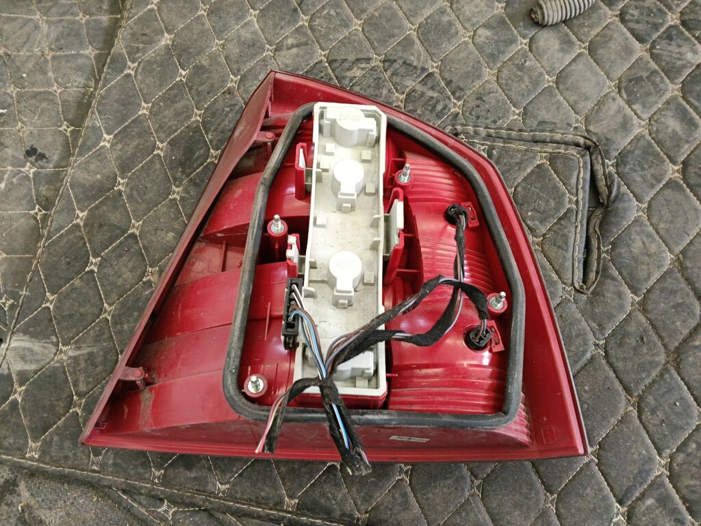 Стоп на Skoda Octavia A5 1Z 1ZD945095  1ZD945111, Левое расположение