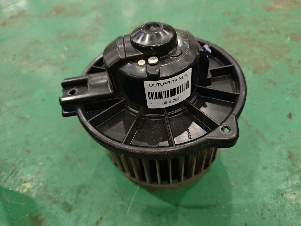 Мотор печки на Honda Fit GD1 79310-SAA-003