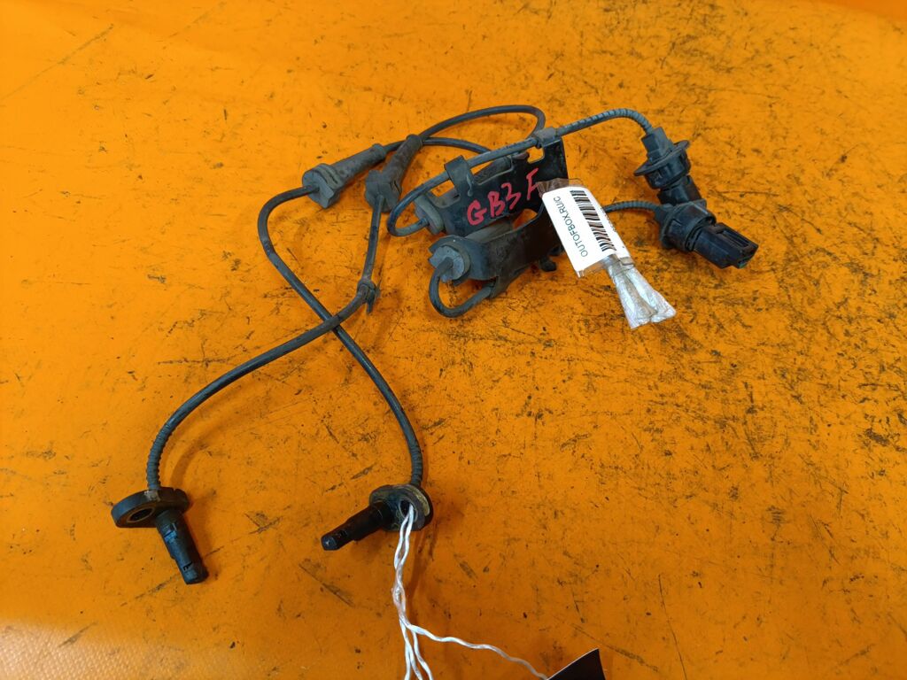 Датчик ABS на Honda Freed GB3, Переднее расположение