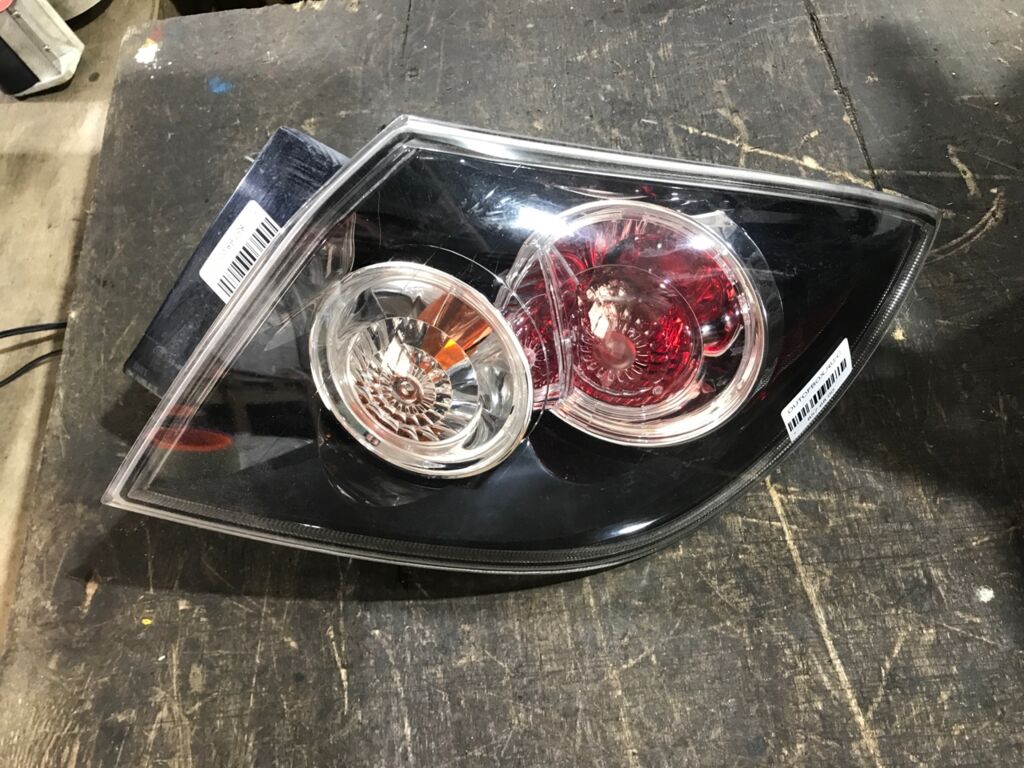 Стоп на Mazda Axela BK5P P6312, Правое расположение