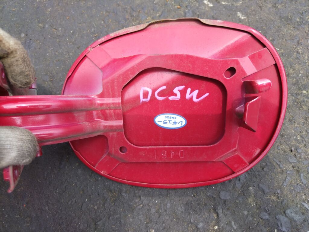 Лючок на Mazda Verisa DC5W Фото 2