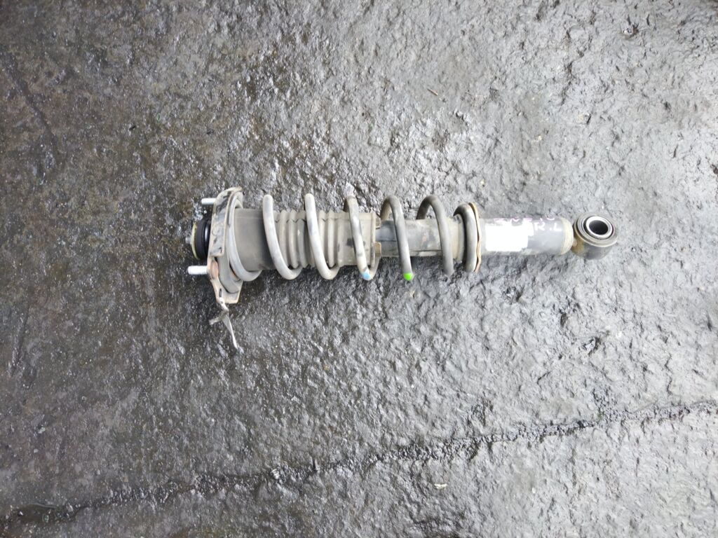 Стойка амортизатора 30-L15-A, 314 857, 341375, 48530-68010, 48530-68040, 48530-68050, 48530-68051, 48530-69215, 48530-69255, 48530-69265, 48530-69295, 48530-69315, 48530-69475, 485300M010, 4853068060, CR-049R-ZNE10, CR8853, SJ-049R-ZNE10, ST-049-4051, ST-049R-ZNE10 на Toyota Wish ZNE10G 1ZZ-FE Фото 2