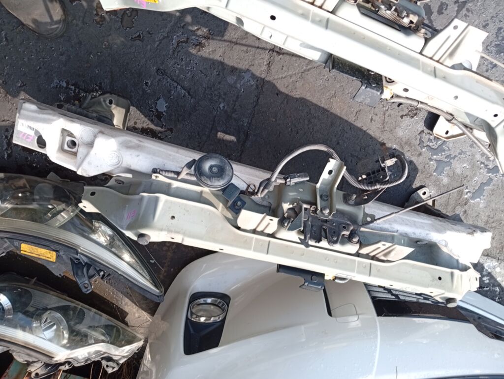 Жесткость бампера на Nissan Note E11, Переднее расположение