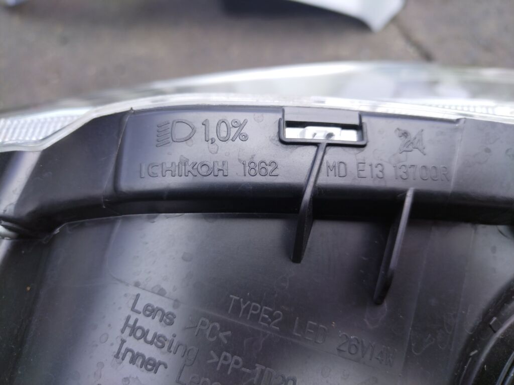 Фара на Nissan Leaf AZE0 1862, Правое расположение