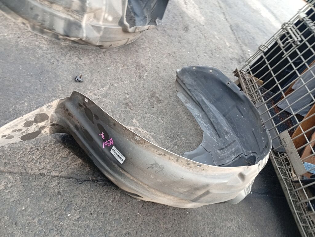 Подкрылок на Mazda Verisa DC5W ZY-VE D3505613YJ  D3505613YK  D3505613YL  D3505613YM, Переднее Правое расположение