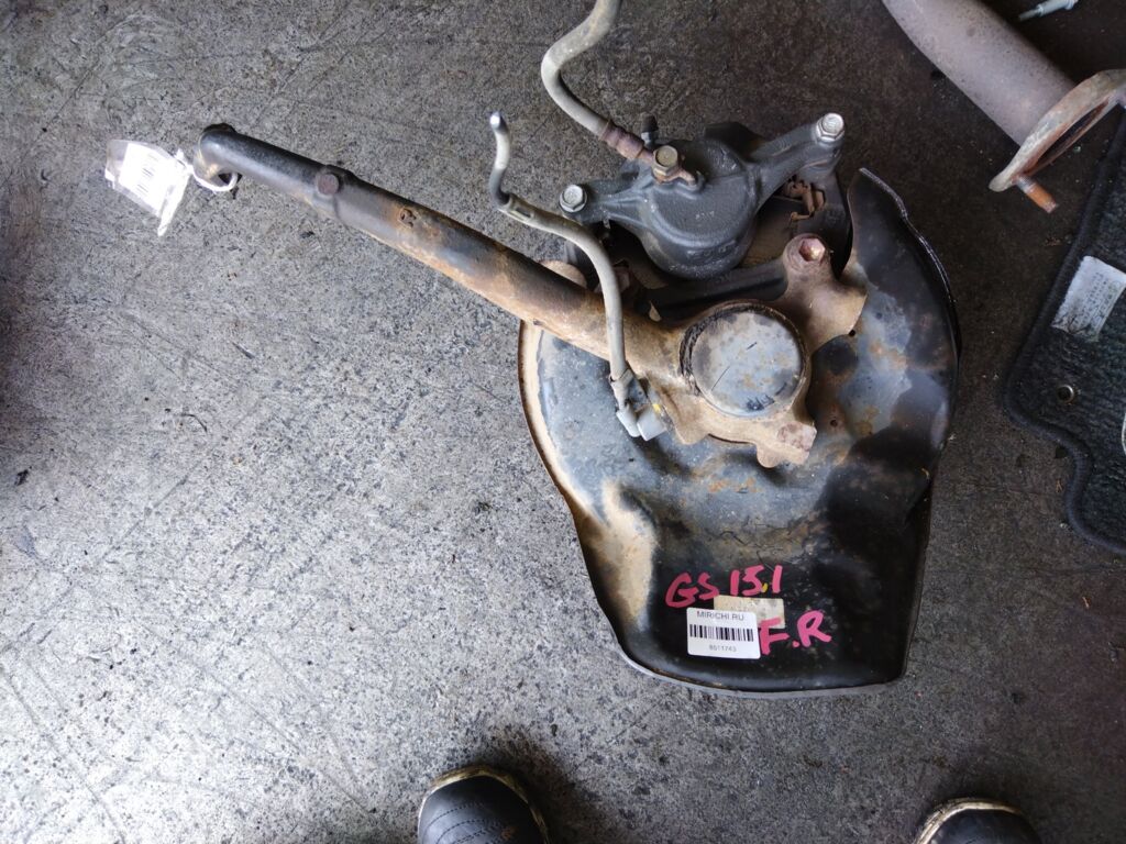 Ступица на Toyota Crown GS151 1G-FE, Переднее Правое расположение