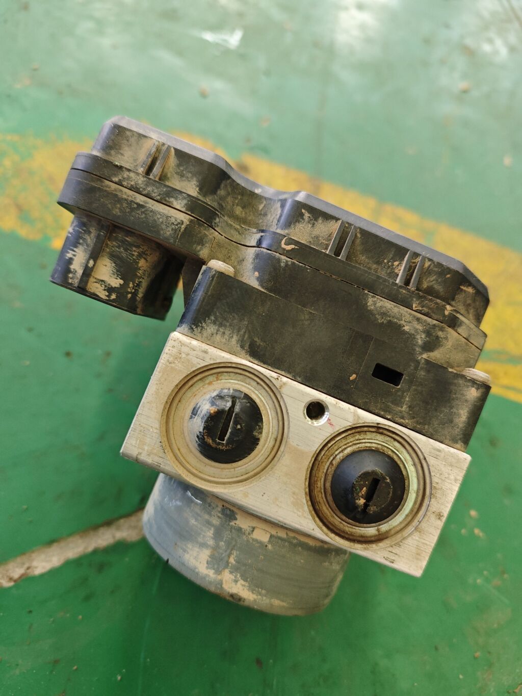 Блок ABS на Toyota Corolla ZRE151L 1ZR-FE 45510-02161  89541-12201  135110-23111